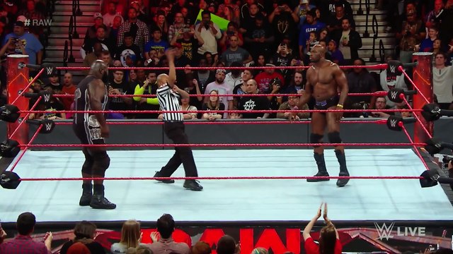 Mark Henry vs. Titus O'Neil - The Tussle in Texas Raw, Dec
