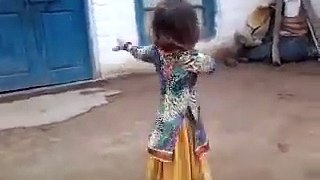 Desi Pakistani kid awesome dance