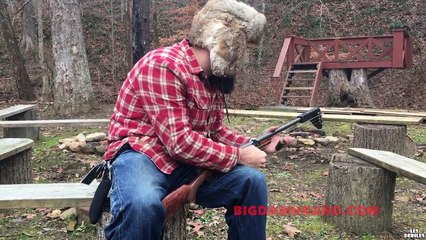 Jouer de la guitare avec un fusil