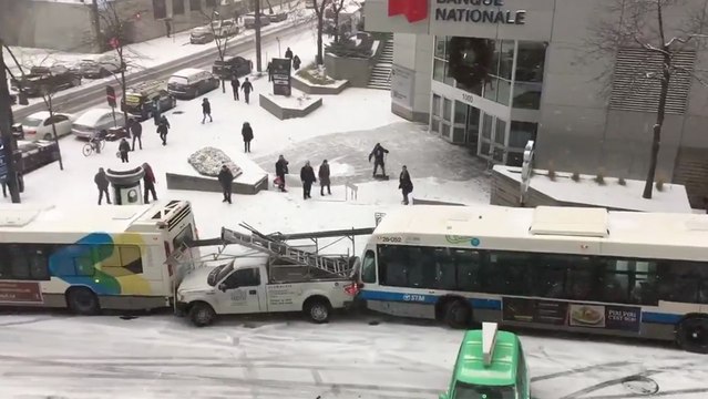 La rue très glissante de Montréal