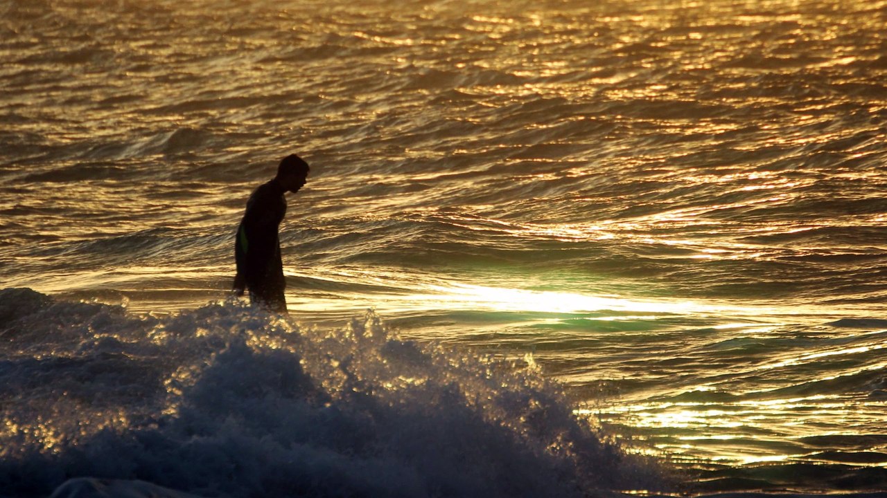 Posta Posta de Sol, practicant Surf, Sant Pol de Mar, 6 Desembre 2016de sol ( Doxent_-_Jolanta_Blues )