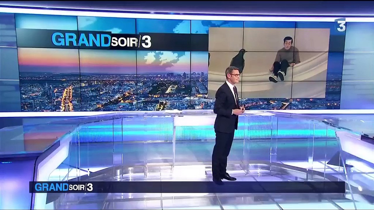Paris : la folle expo Cattelan à l'Hôtel de la...