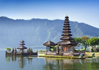 Top 10 Tropical Islands Around The World
