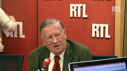 Alain Duhamel : "François Fillon porte désormais les habits du favori"