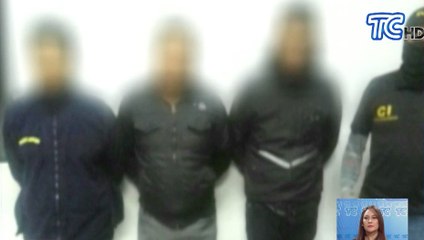 Detenidos policías que presuntamente extorsionaban a una persona