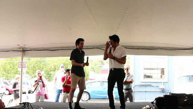 Dean Z & Kavan Hashemian sing 'Rubberneckin' Elvis Week 2016
