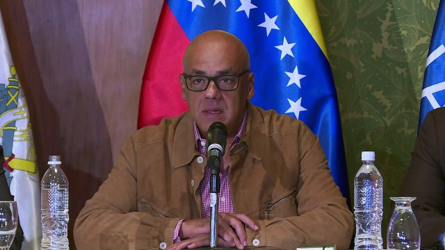 Oposición venezolana suspende participación en diálogo