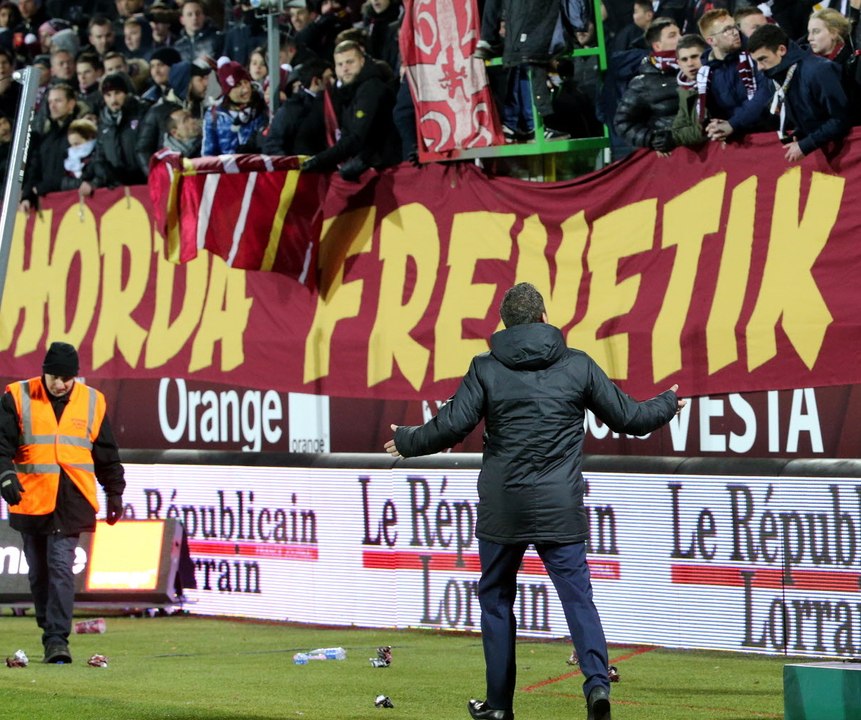 Jets de pétards contre Lyon : les supporters du FC Metz consternés