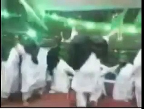 Maulana Ilyas Qadri Ka Madni Dance Tamam Madni Bhaiyo ke Liye barelvi maulana ilyas qadri dance