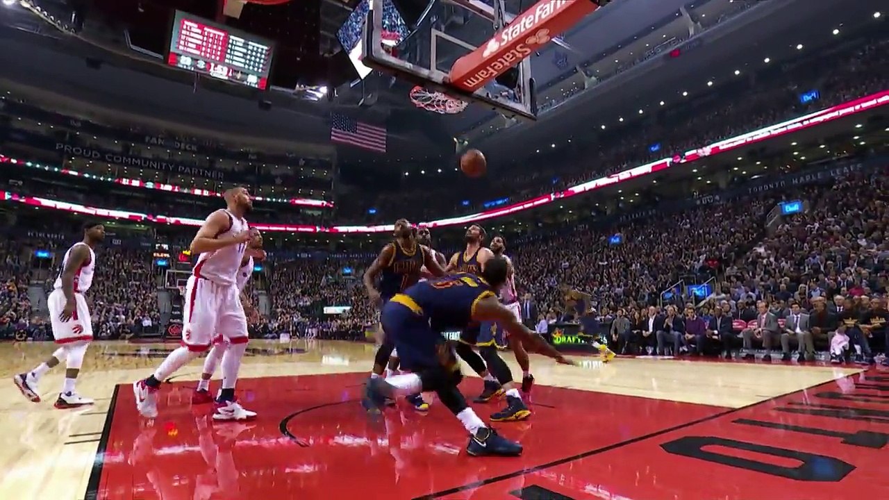 JR Smith Injury  Cavaliers vs Raptors  December 5, 2016  2016-17 NBA Season
