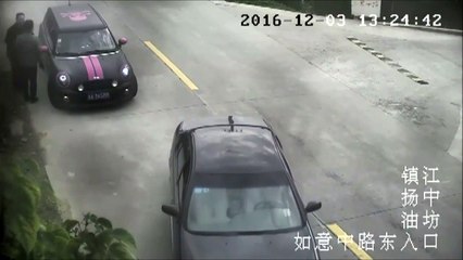 S’gabojnë vetëm femrat, ky është shoferi më torollak, ja ç’bën