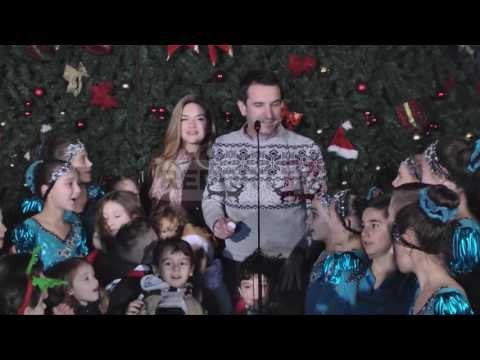 Report TV - Festat e fundvitit, Veliaj ndez dritat e Pemës së Krishtlindjeve