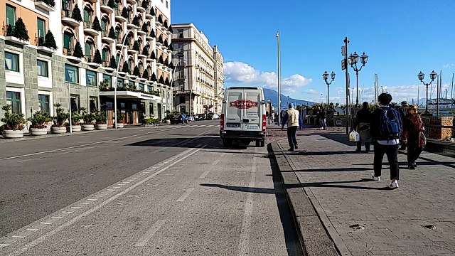 Come risolvere il problema dei veicoli motorizzati che occupano la pista ciclabile