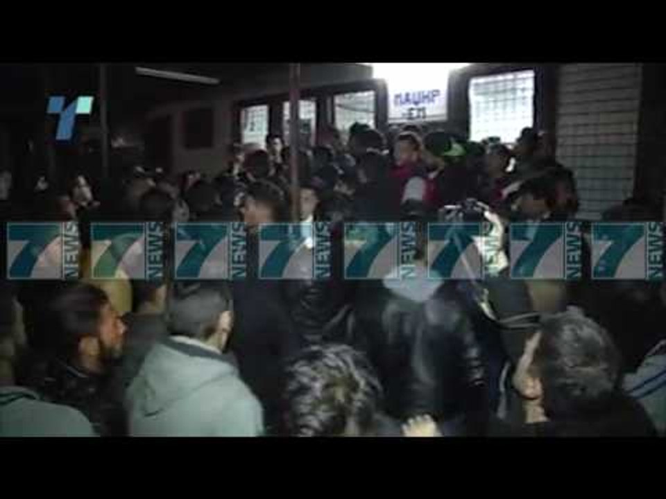 TENSIONOHET FUSHATA NE MAQEDONI KRISMA DHE TE PLAGOSUR NE NJE MITING - News, Lajme - Kanali 10