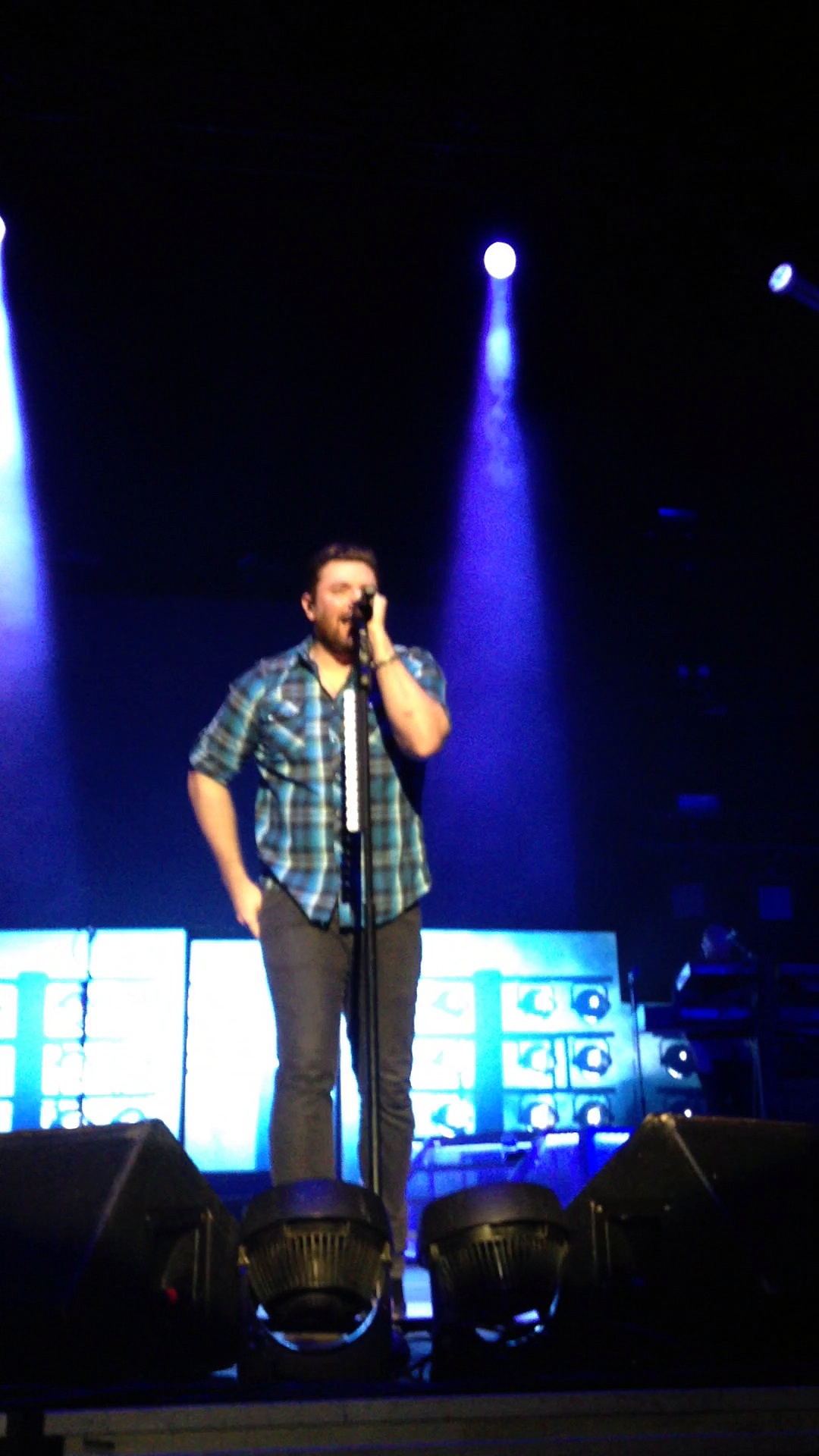 CHRIS YOUNG DECEMBER 3 2016 WILKES BARRE PA