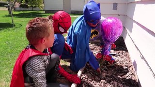 Spiderman & Elsa vs Ice Cream SPELL Picnic! W/ Joker, Spidergirl, Elsa baby funny superhero video