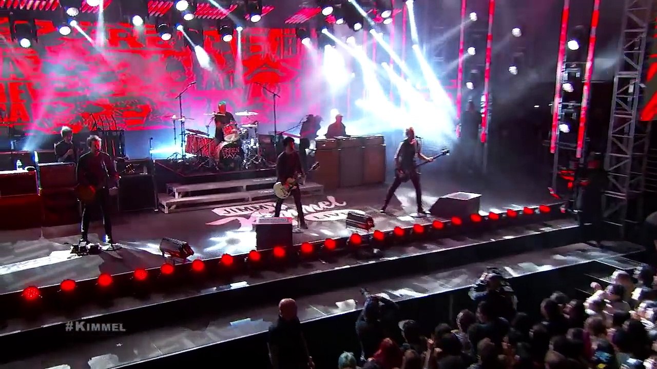 Green Day Performs "Bang Bang"