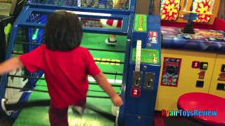 Chuck E Cheese Family Fun Indoor Games and Activities for Kids Children Play Area Ryan ToysReview-tcNY6kt43xs