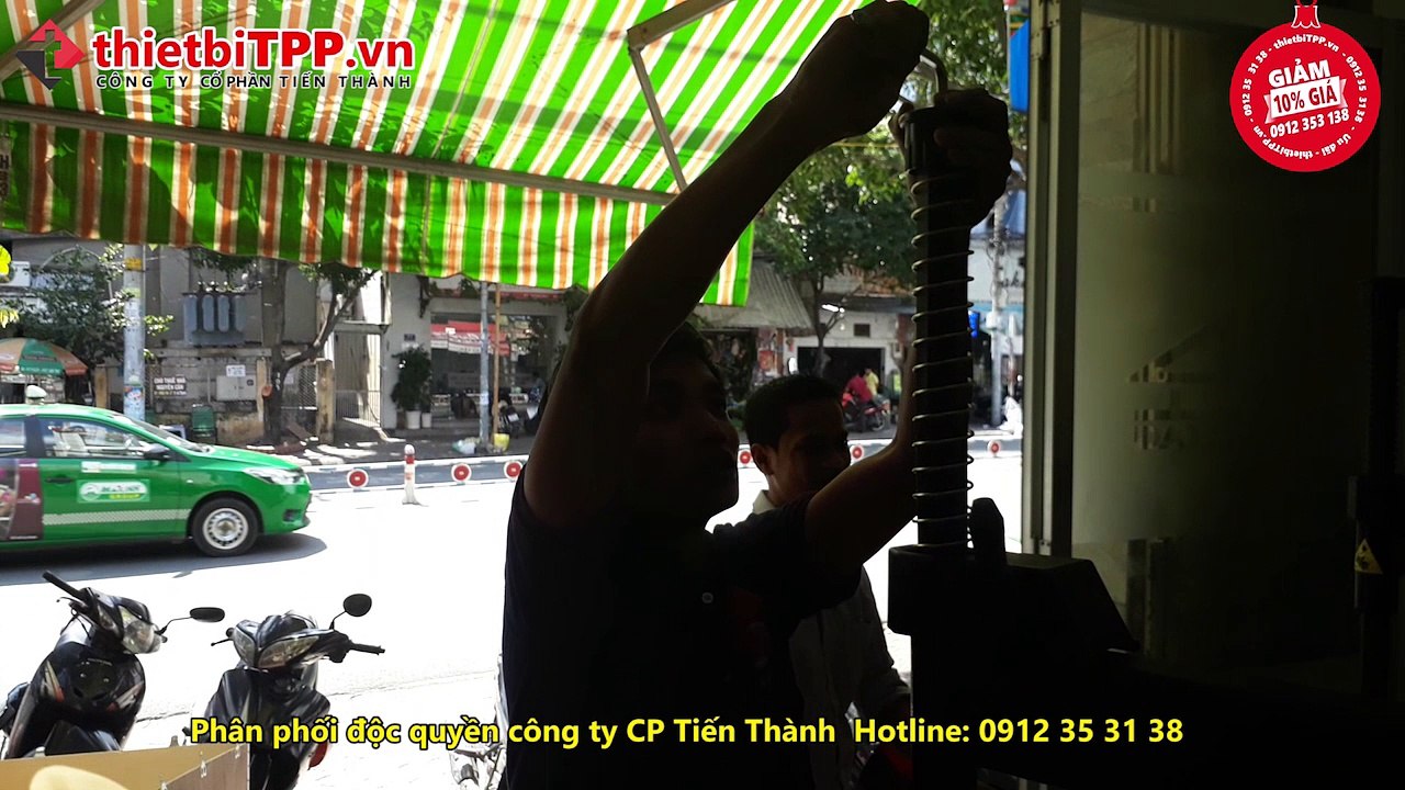 Máy ra vỏ xe, máy tháo vỏ xe tay ga xe máy LIBERTY LC-810F