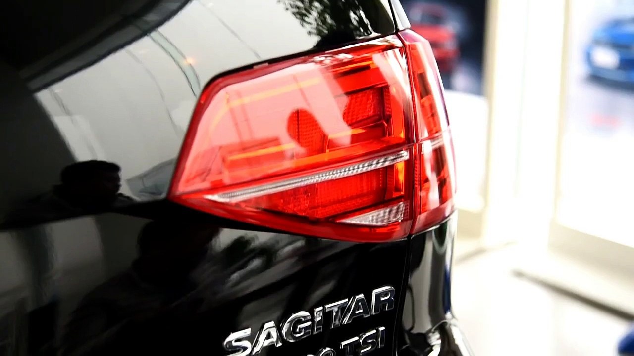 ► 2017 Volkswagen Sagitar 230TSI MT Luxury - In Depth Review-9DAF07Wh_yg