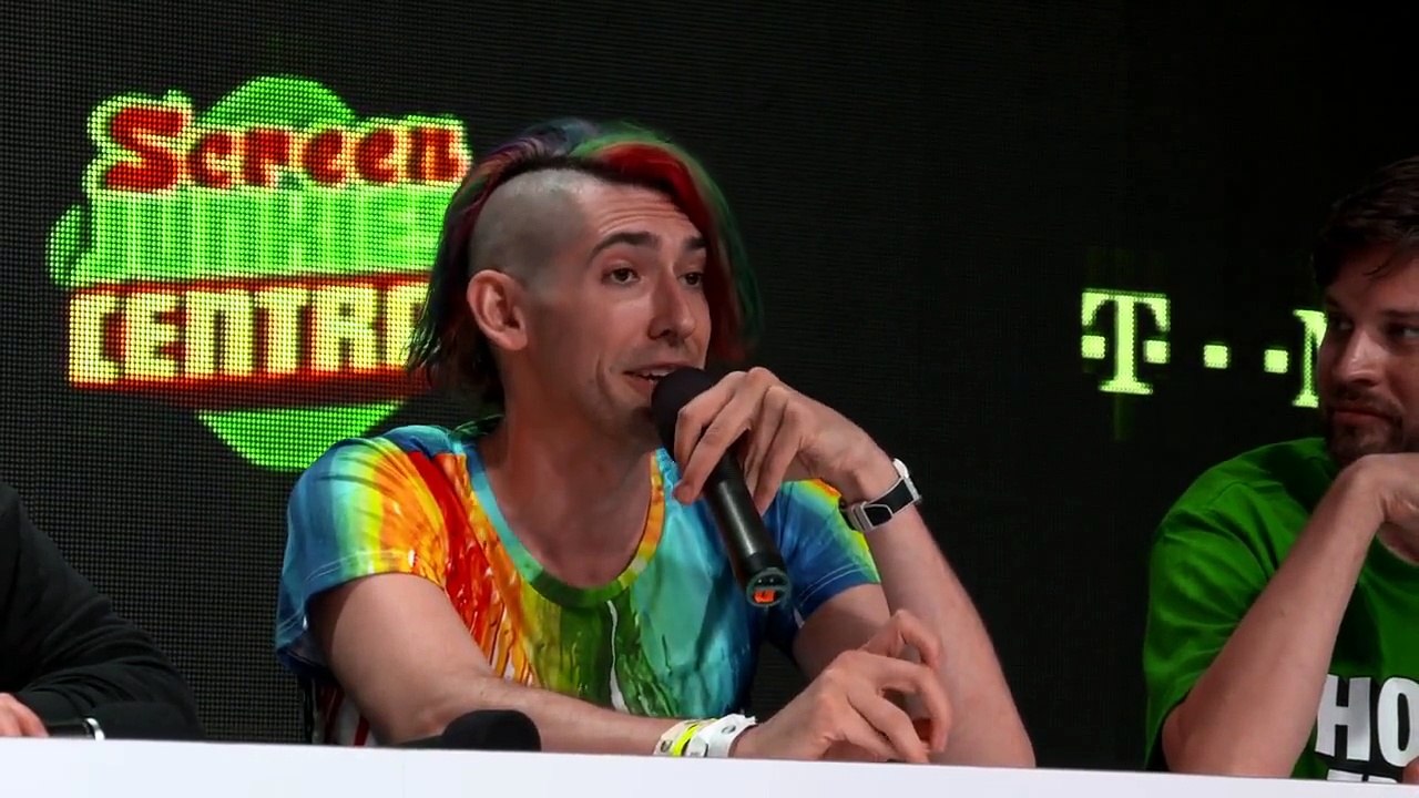 Elijah Wood & Max Landis Talk Dirk Gently’s Holistic Detective Agency! LIVE @ SD Comic-Con 2016-IM8JLtMyIKc