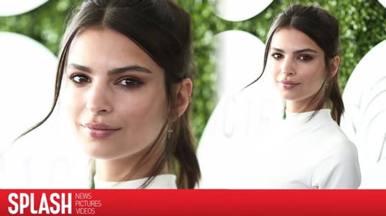Emily Ratajkowski weiß, dass ihr Aussehen ihre Karriere beeinflusste