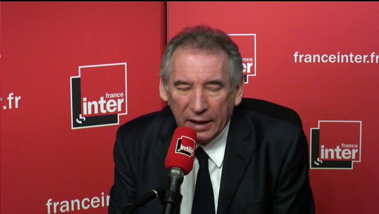 François Bayrou: "le gouvernemet refuse obstinément de donner le contenu" de son accord avec les sociétés d'autoroutes.