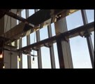 2 nettoyeurs de vitres se fracassent contre les vitres du 2ème plus haut building de Chine