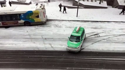 snowy roads car pile-up in Montreal 2016