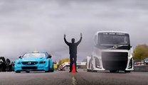 Carrera entre dos gigantes de Volvo: The Iron Night vs Volvo S60 de carreras