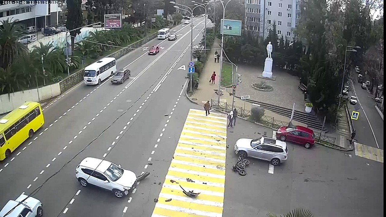 Mocny wypadek motocyklisty