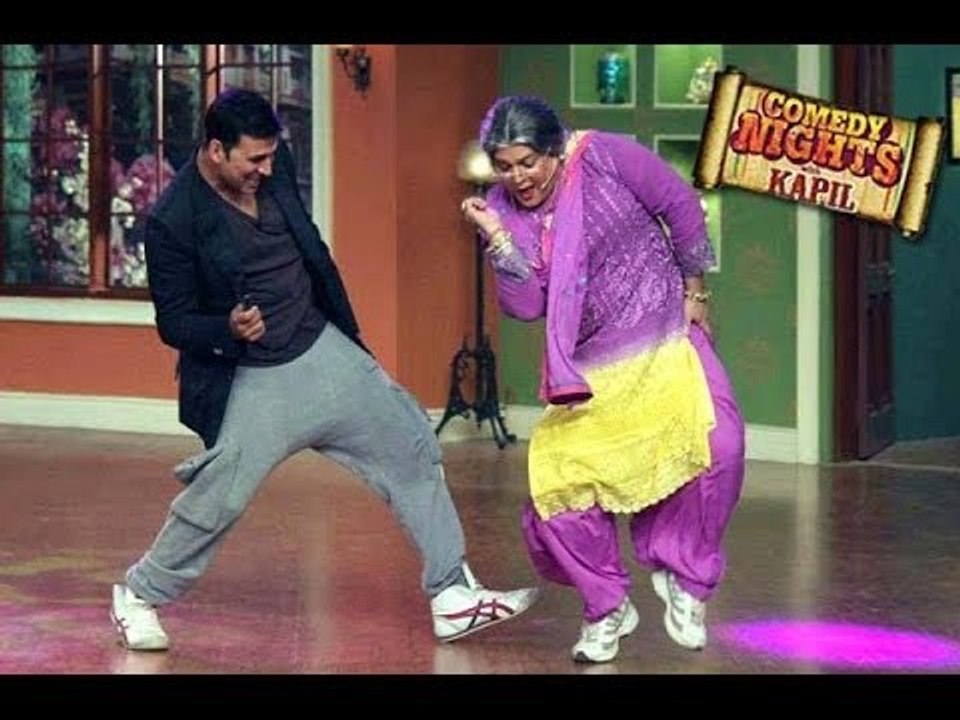 Exclusive Pictures of AKSHAY KUMAR on the sets of COMEDY NIGHTS WITH KAPIL