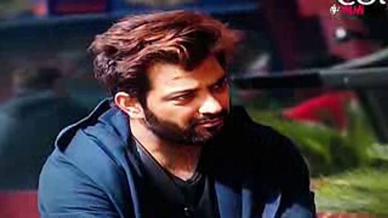 Bigg Boss 10- This is what Manu Punjabi is doing outside house