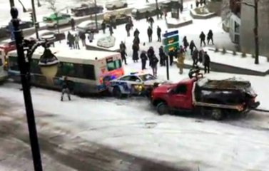 Montreal's First Day Of Snow Proves To Be A Challenge