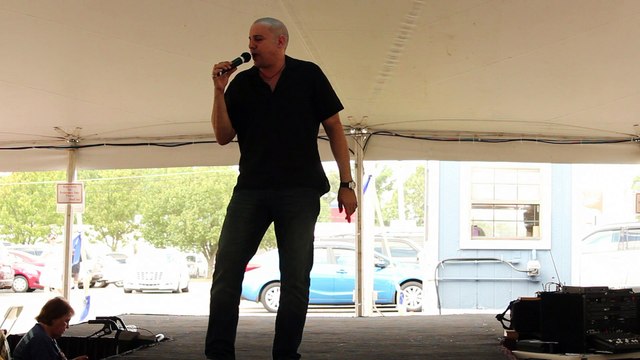 Mario Kombou sings 'Heart Of Rome' Elvis Week 2016