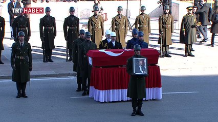 Eski TBMM Başkanı Sezgin için TBMM'de tören