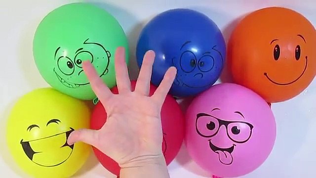 Развивающее видео Для детей Учим цвета Лопаем воздушные Шарики с водой Поем песенку На русском