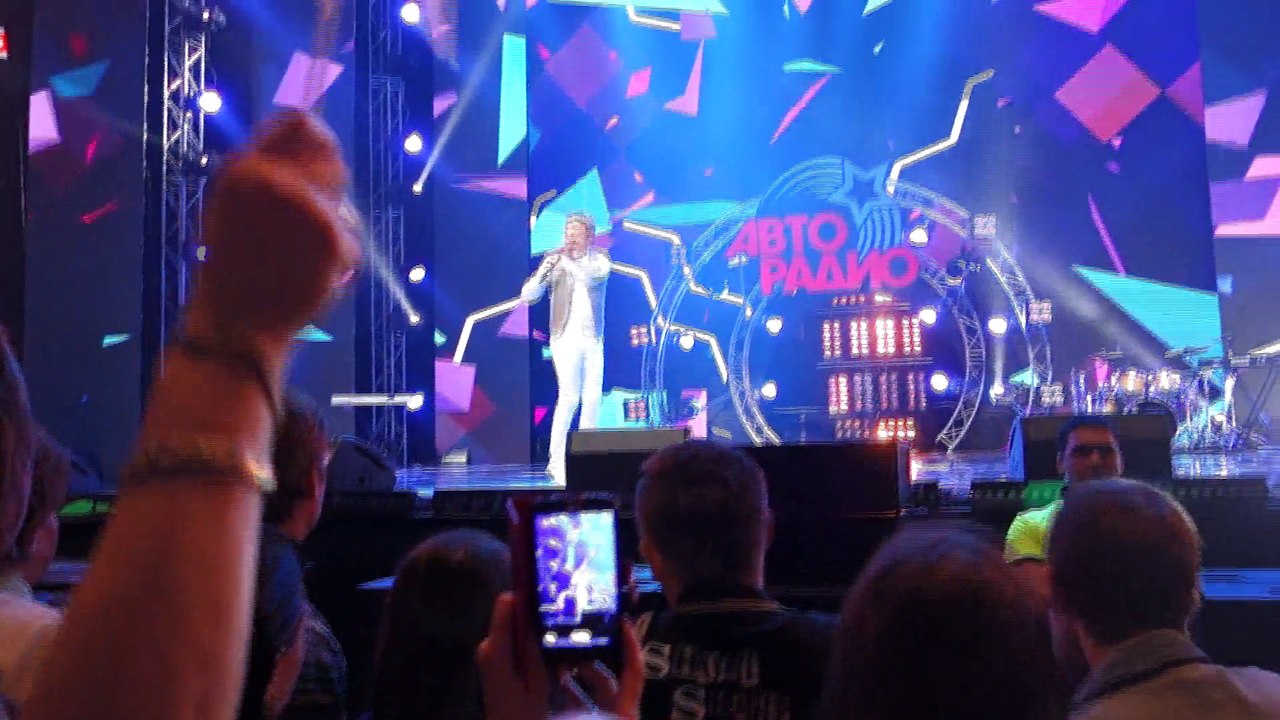 Pupo – Burattino Telecomandato ("Дискотека 80-х" Авторадио 2015, Санкт-Петербург)