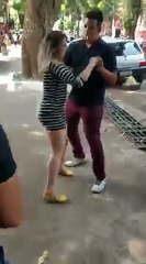 Coisas Random - Menina dança e cai na sargeta