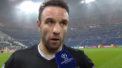 Champions League - La réaction de Mathieu Valbuena après Lyon/Séville