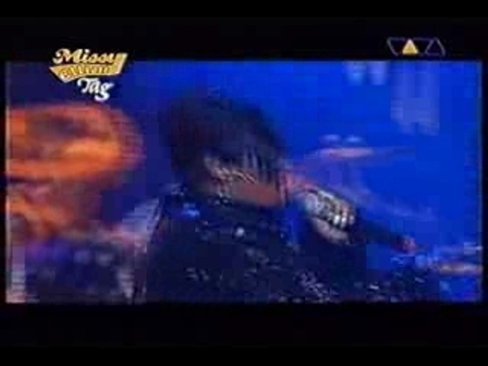 LIVE Missy Elliott "Beep Me 911" produced by Timbaland