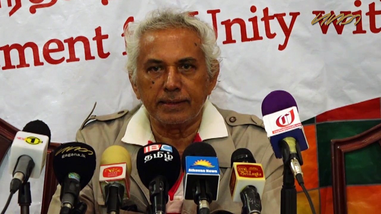 "මේ රට බේදා දෙමළුන්ටයි ,හම්බයන්ට දෙන්න උඹ කතා කරනවා...ඒ නිසා තෝව මරනවා දැන ගණින් කියා මට පහර දුන්නා " මහින්දගේ දාමරිකයන්