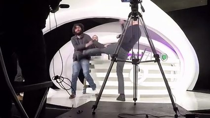 Alain Soral frappe Daniel Conversano (Niveau Zéro)