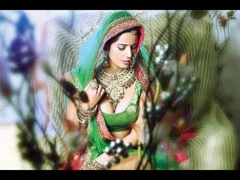 Poonam Pandey SHAMELESSLY Copies Aishwarya Rai Bachchan!