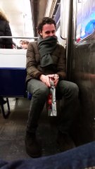 Une femme provoque un gros fou rire collectif dans le métro parisien