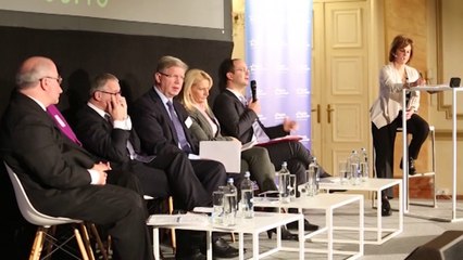 Bruksel - Basha i pranishëm gjatë fjalimit të Bushatit, ministri: Më mirë vonë se kurrë