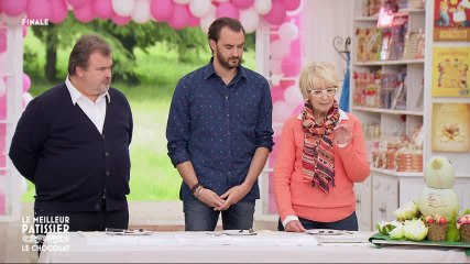 Pierre Hermé déguste les chocolats des pâtissières