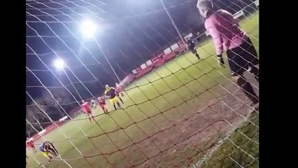 Esta es la manera mas loca de anotar un penal