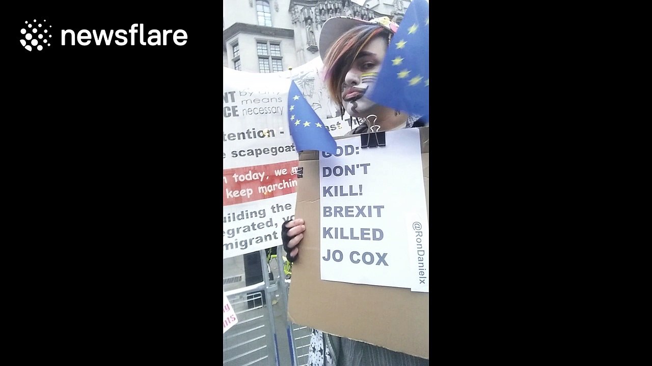 Pro-EU protester outside Supreme Court in London