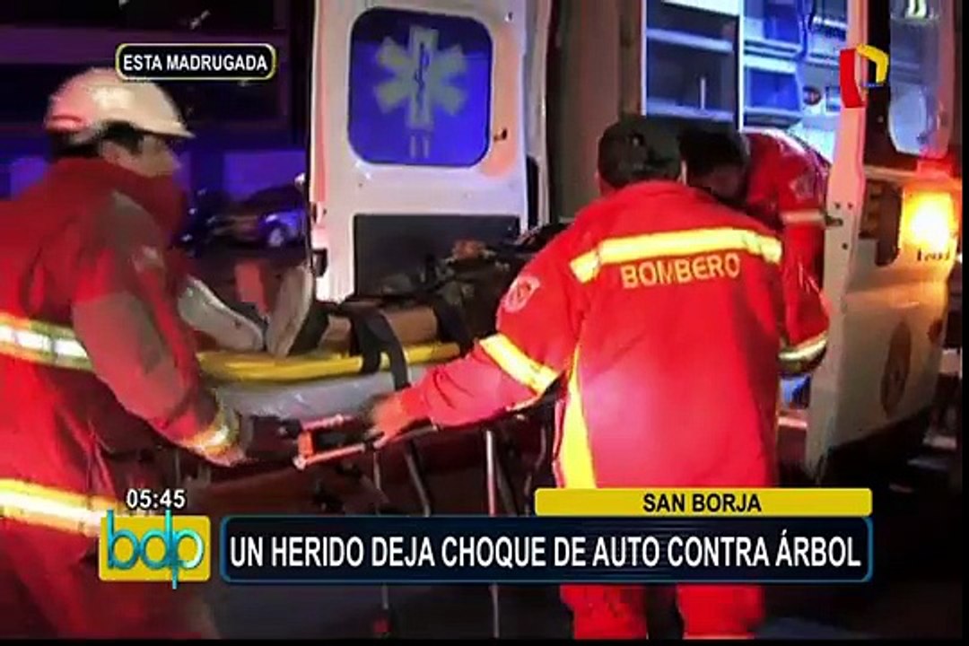 San Borja: un herido deja choque de auto contra árbol